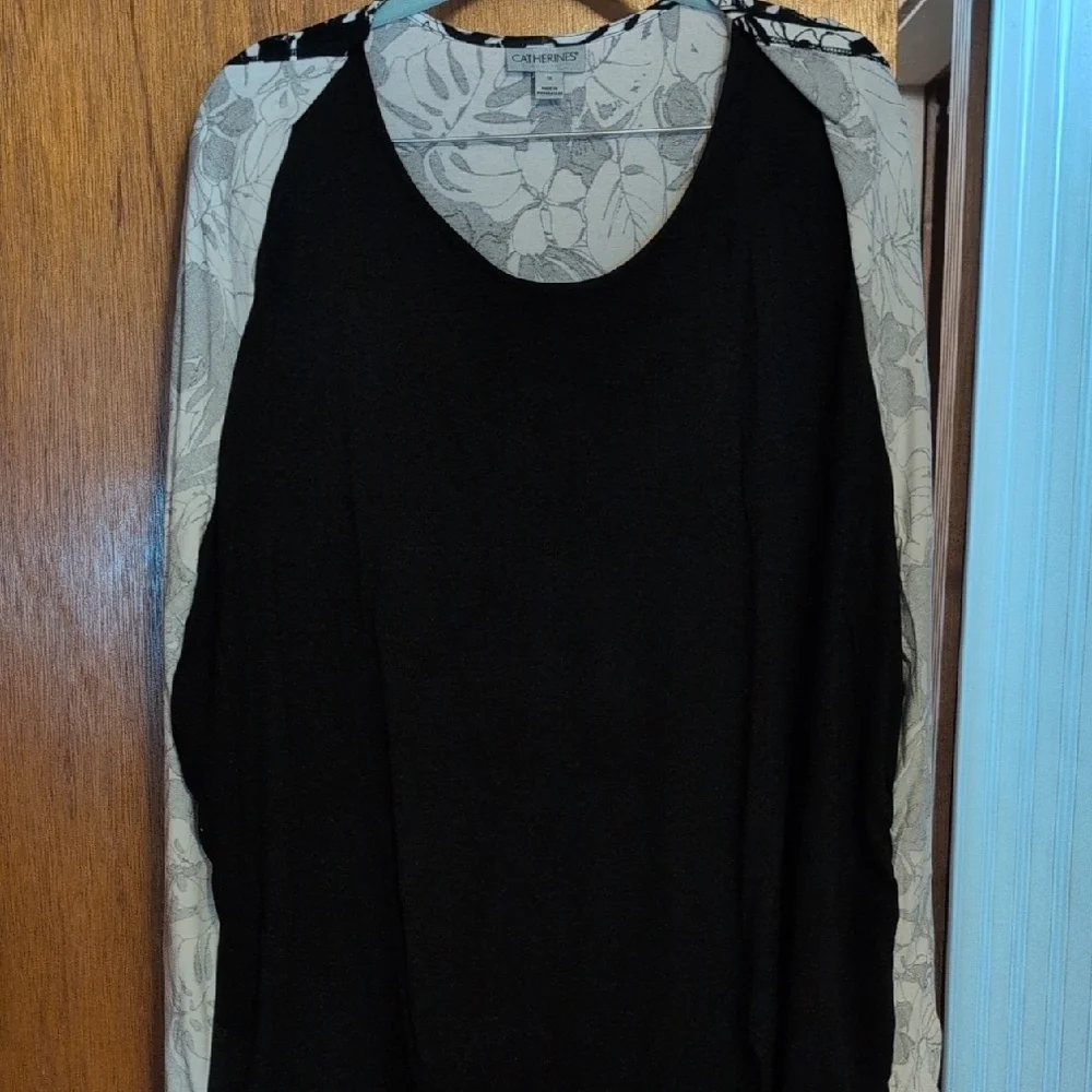 Catherines Black and White Floral Cardigan - Picture 2 of 4